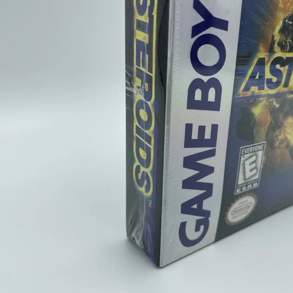 Asteroids (GameBoy Color Game) - Factory Sealed CIB - Near Mint - Picture 4 of 8